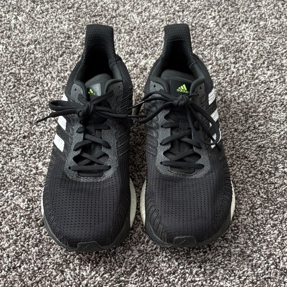 Adidas Men's Solar Boost Black and White Athletic Shoes Sz 10.5